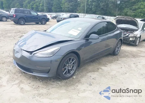 2022 Tesla Model 3 Long Range Dual Motor All-Wheel Drive z USA, uszkodzony, nr VIN 5YJ3E1EBXNF273177